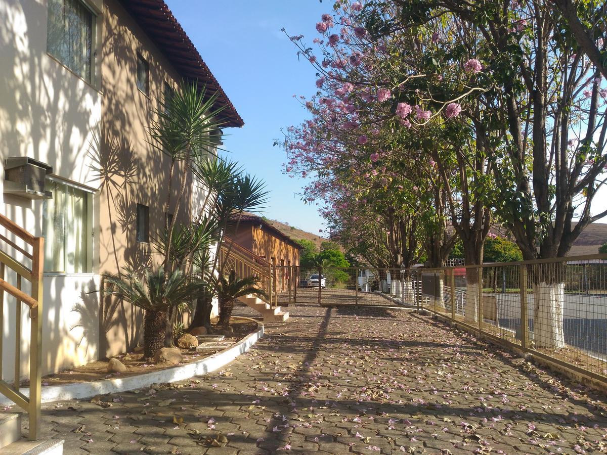 Hotel Pinheiros Chonim de Baixo Luaran gambar